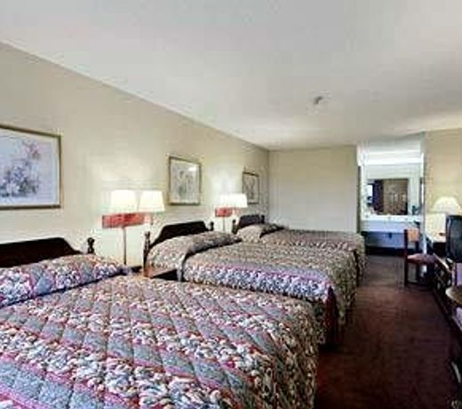 OYO Hotel Adairsville Hwy 140