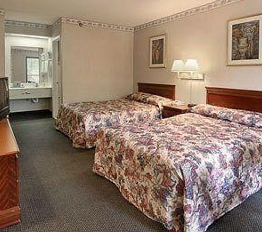 Super 8 by Wyndham Decatur/Dntn/Atlanta Area
