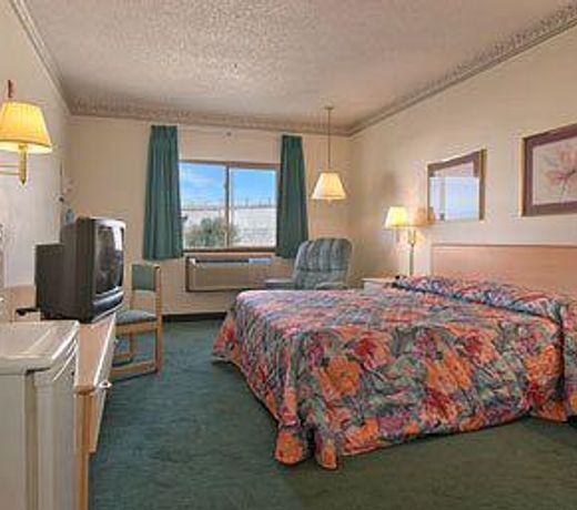 Super 8 by Wyndham Willcox