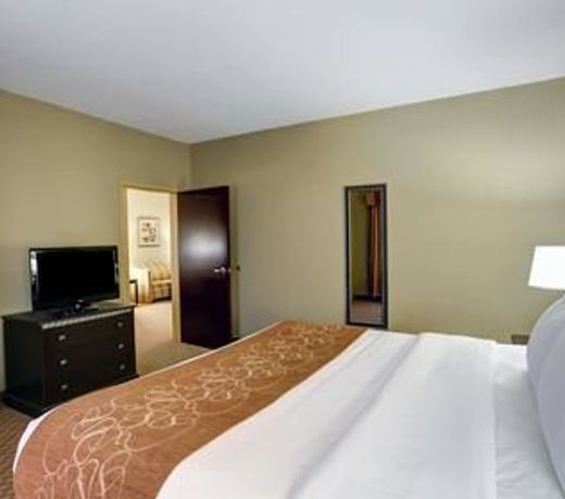 Comfort Suites