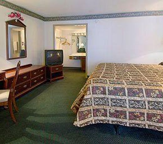 Days Inn by Wyndham Cornelia