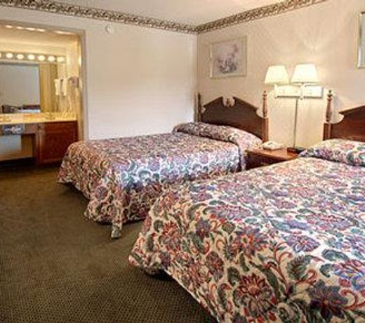 Days Inn by Wyndham Cornelia