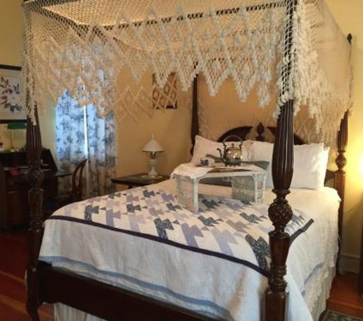 Magnolia Cottage Bed and Breakfast