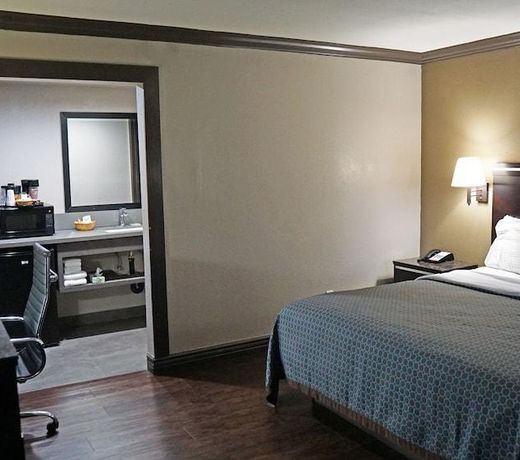 Hawthorne Plaza Inn Near LAX