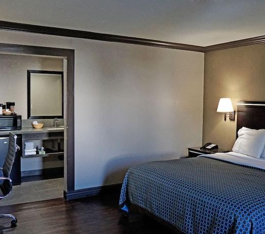 Hawthorne Plaza Inn Near LAX