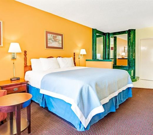 Days Inn by Wyndham Covington