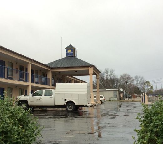 Executive Inn & Suites - Covington