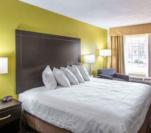 Clarion Inn Columbia Airport