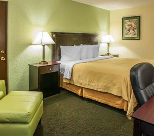 Quality Inn Huntingburg