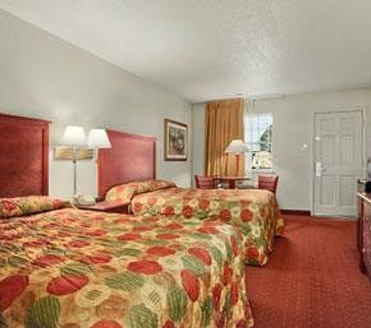 Super 8 by Wyndham Monroe West