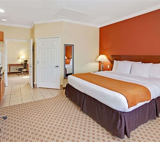 Baymont by Wyndham Baytown