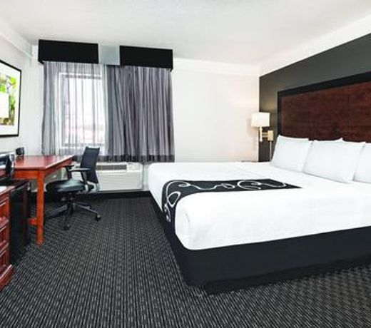 La Quinta by Wyndham Houston Baytown East
