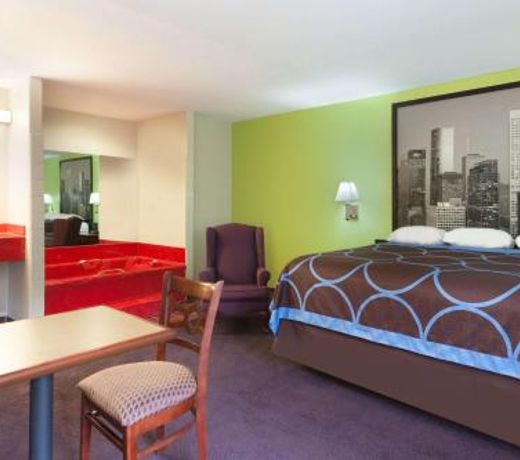 Super 8 by Wyndham Huntsville