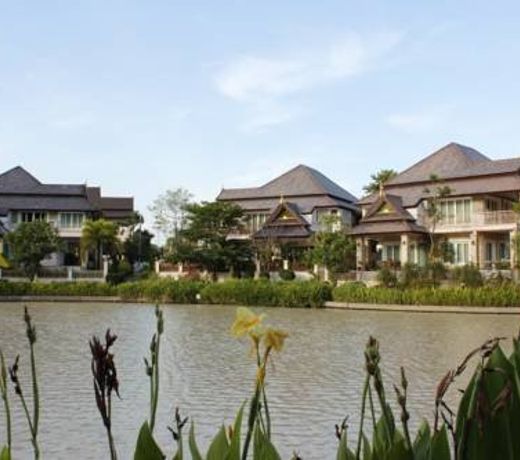 Private Lagoon Villas