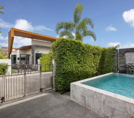 The 8 Pool Villa