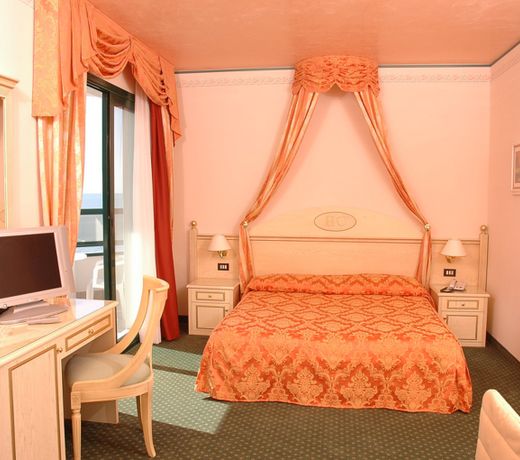 Hotel Carlton