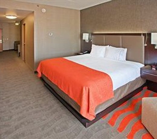 Holiday Inn Express Hotel And Suites Columbus Edinburgh