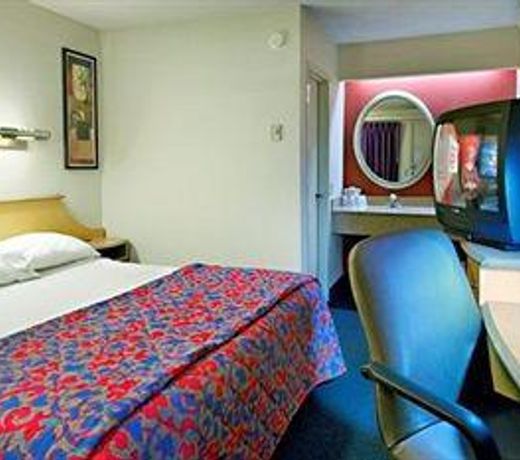 Red Roof Inn Enfield