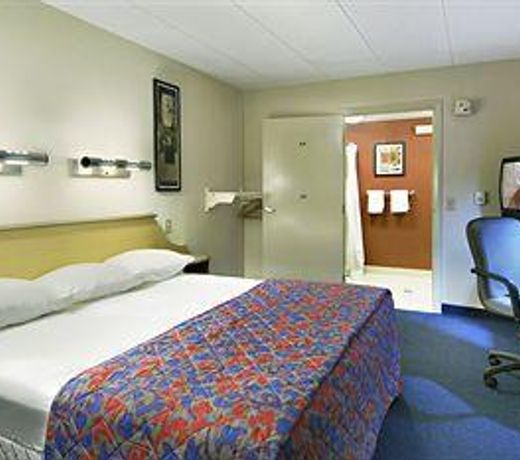 Red Roof Inn Enfield