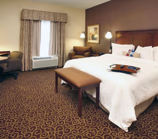 Hampton Inn Springfield South Enfield