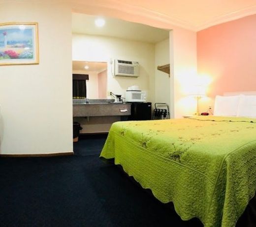 Holiday Lodge