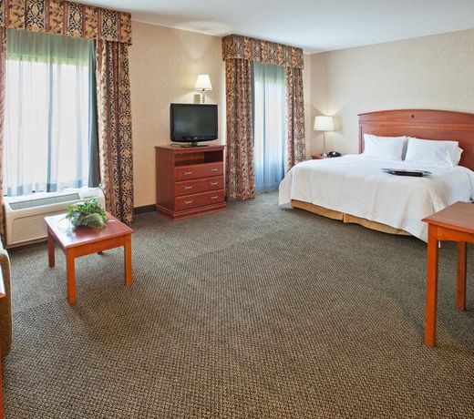 Hampton Inn & Suites Wilmington