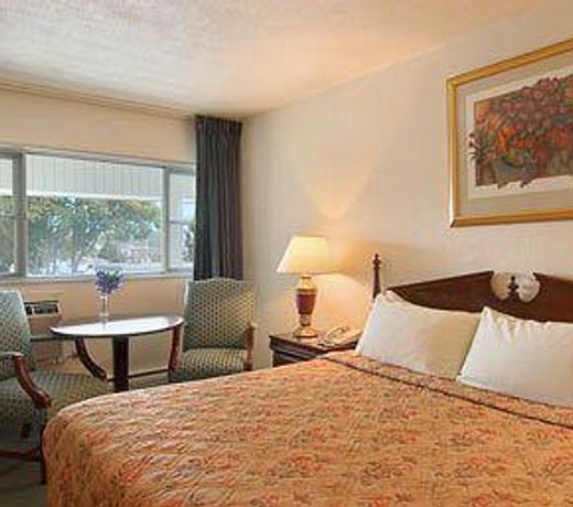 Days Inn by Wyndham Dover