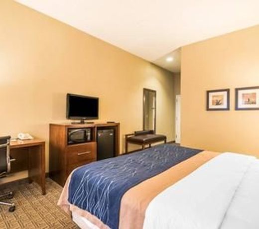 Comfort Inn & Suites Dover-Portsmouth