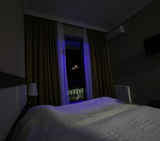 Discovery Hotel