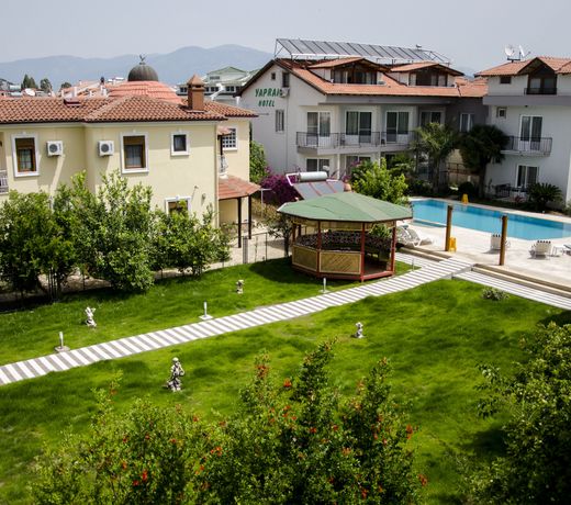 Yaprak Hotel