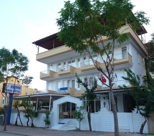 Arinna Park Hotel