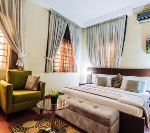 Tranquil Mews Hotel