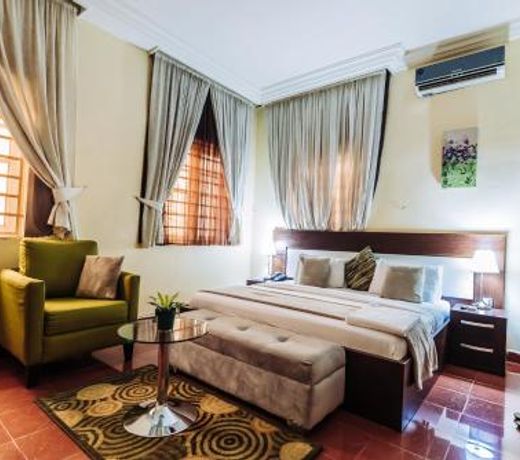 Tranquil Mews Hotel