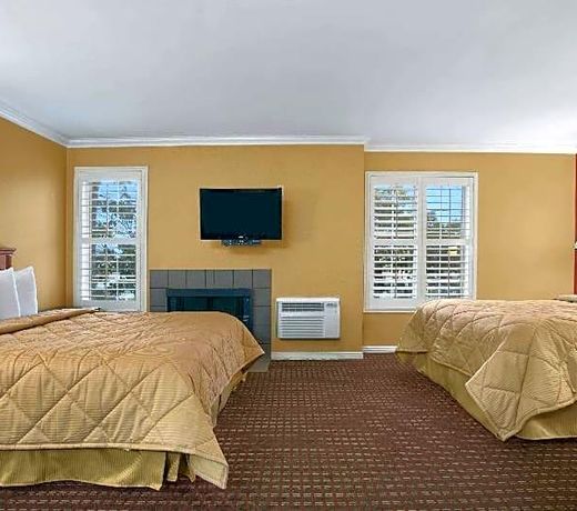 Travelodge Inn & Suites by Wyndham Gardena CA