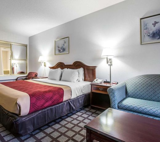 Econo Lodge South Garner