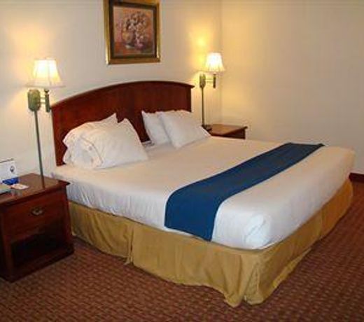 Holiday Inn Express Clayton Southeast Raleigh, an IHG Hotel