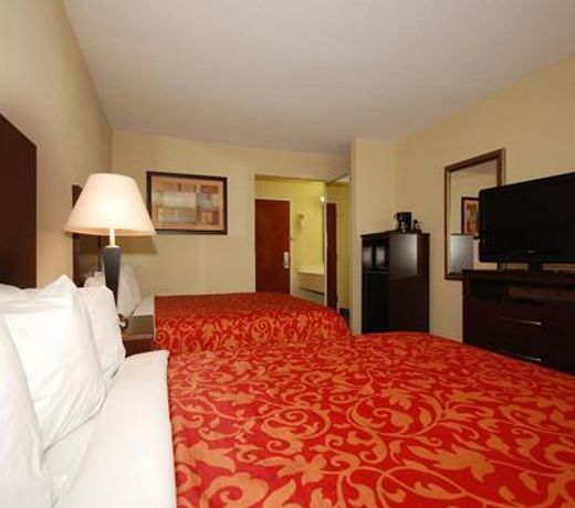 Best Western Plus Edison Inn