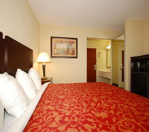 Best Western Plus Edison Inn