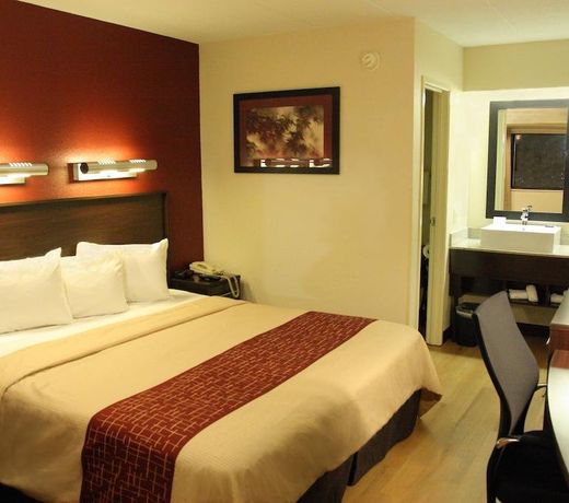 Red Roof Inn PLUS+ Philadelphia Airport