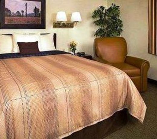 Sonesta Simply Suites Denver West Federal Center