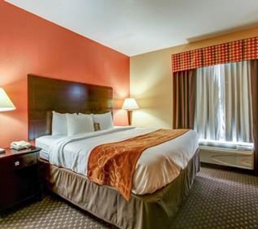 Comfort Suites At Rivergate Mall