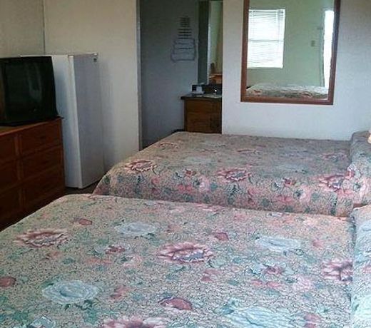 TRADE WINDS MOTEL