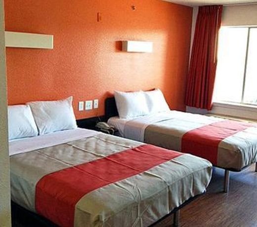 Motel 6-Grand Prairie, TX - Near Six Flags Drive