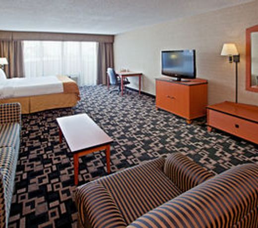 Holiday Inn Express Hotel & Suites Greenwood