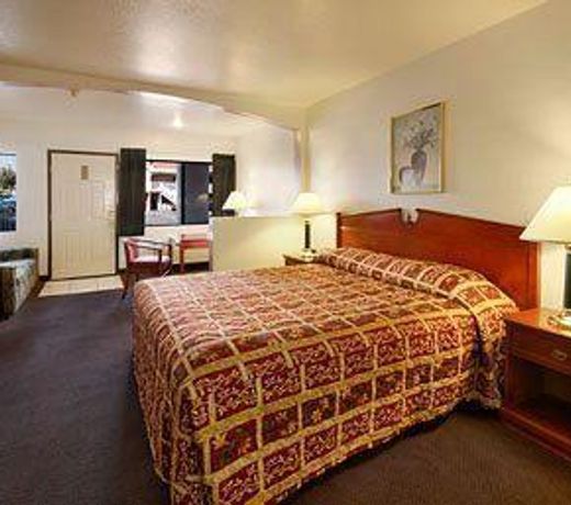 Days Inn by Wyndham Downey