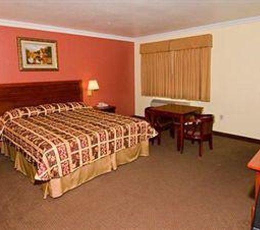 Regency Inn & Suites Downey