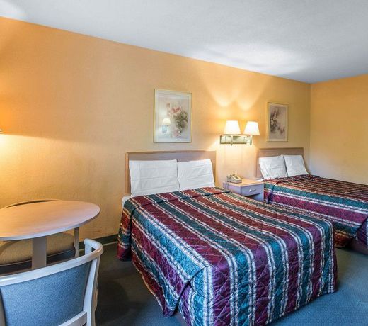 Travelodge by Wyndham Forsyth