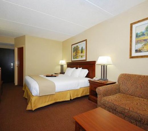 Holiday Inn Express Forsyth, an IHG Hotel