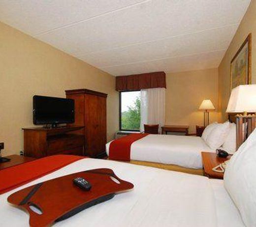 Holiday Inn Express Forsyth, an IHG Hotel