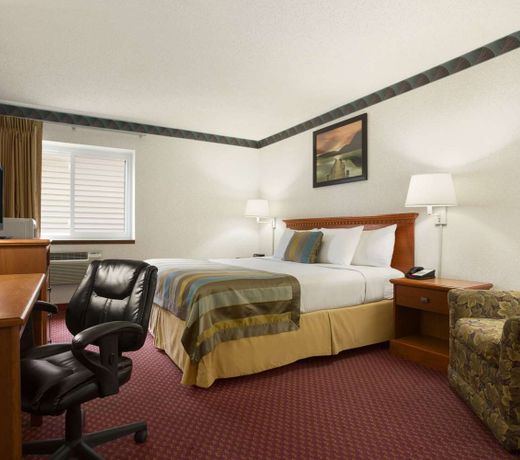 Days Inn by Wyndham Middletown